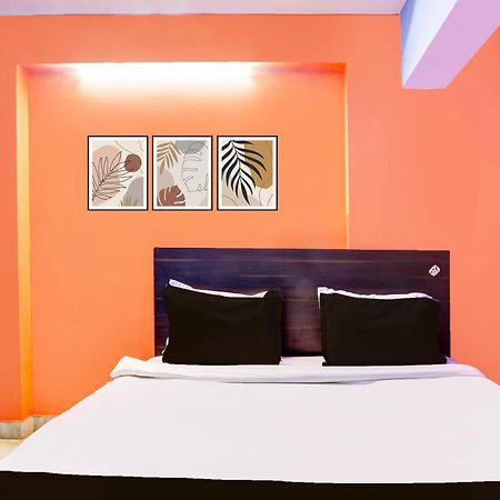 Super Hotel O Karimnagar Exterior photo