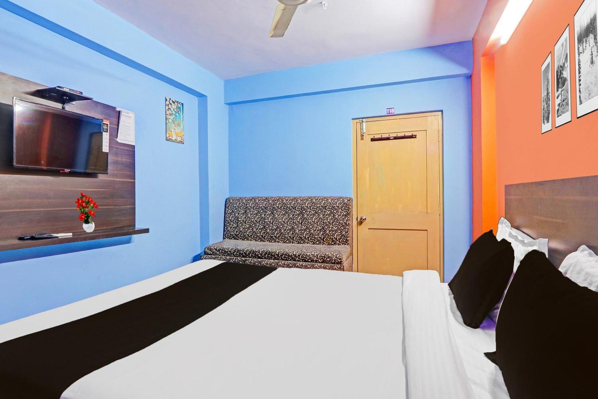 Super Hotel O Karimnagar Exterior photo