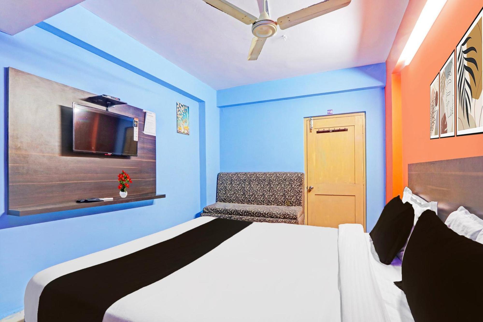 Super Hotel O Karimnagar Exterior photo