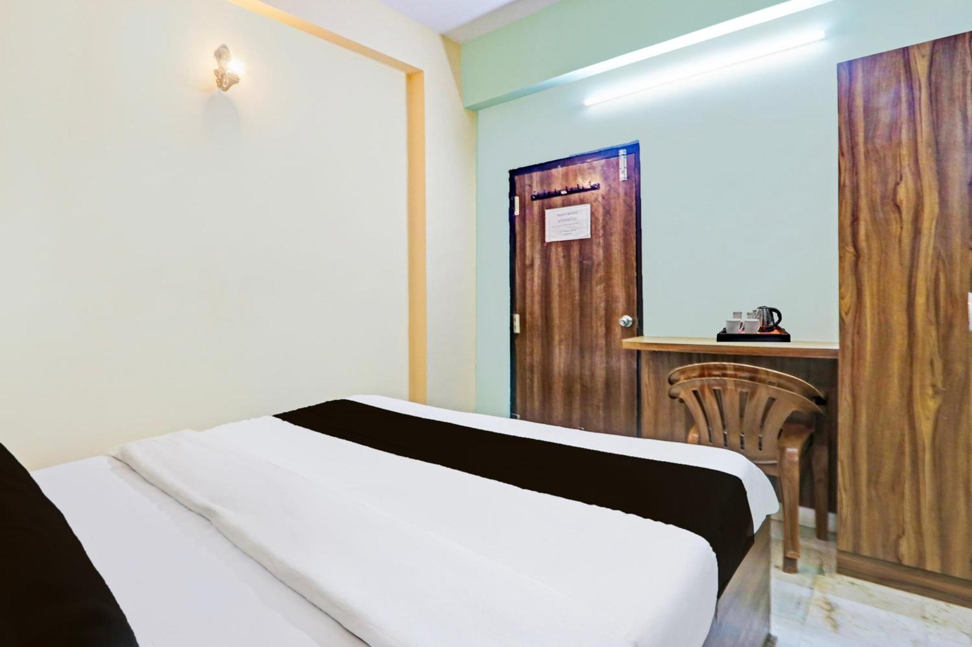 Super Hotel O Karimnagar Exterior photo