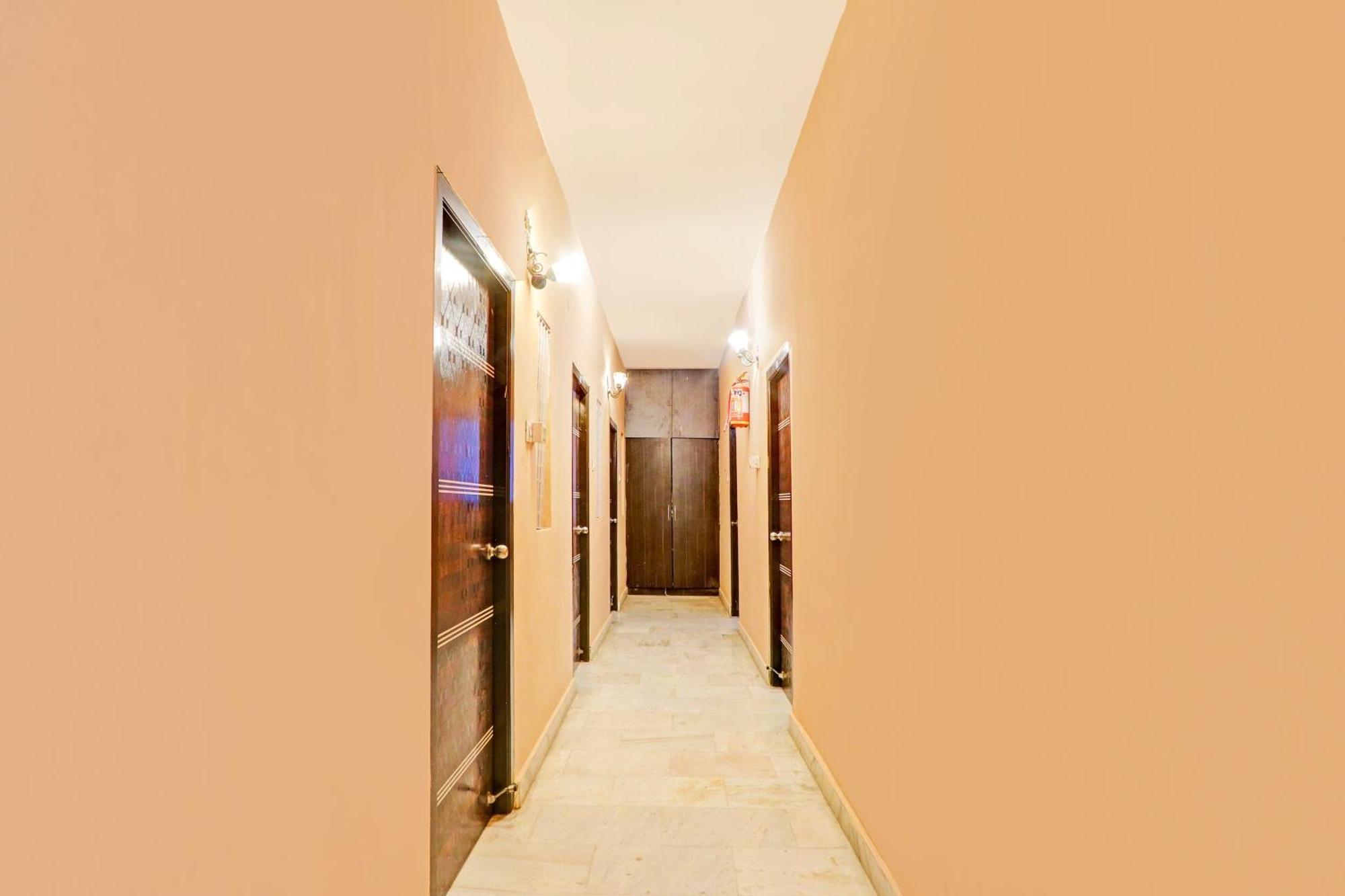 Super Hotel O Karimnagar Exterior photo